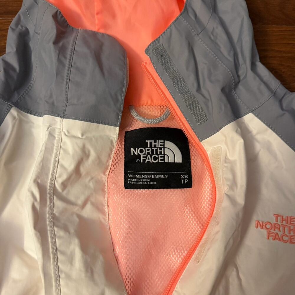 The North Face Women’s Windbreaker Rain jacket size XS - Picture 5 of 8